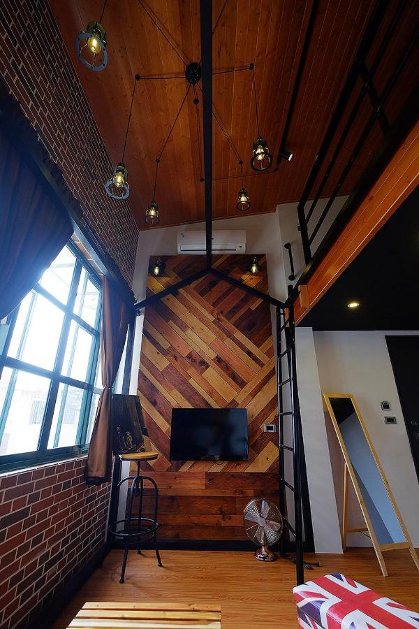 Loft Wo Design Inn Tainan Buitenkant foto
