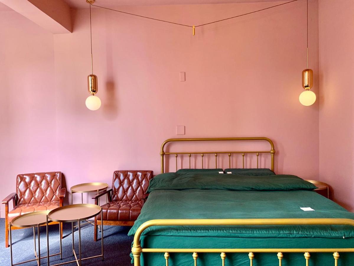 Loft Wo Design Inn Tainan Buitenkant foto