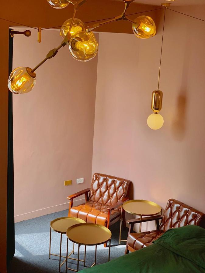 Loft Wo Design Inn Tainan Buitenkant foto