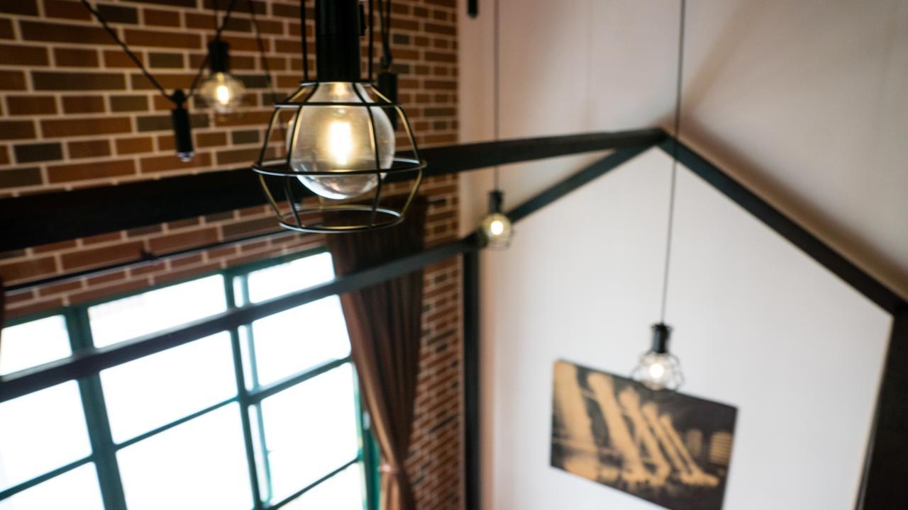 Loft Wo Design Inn Tainan Buitenkant foto