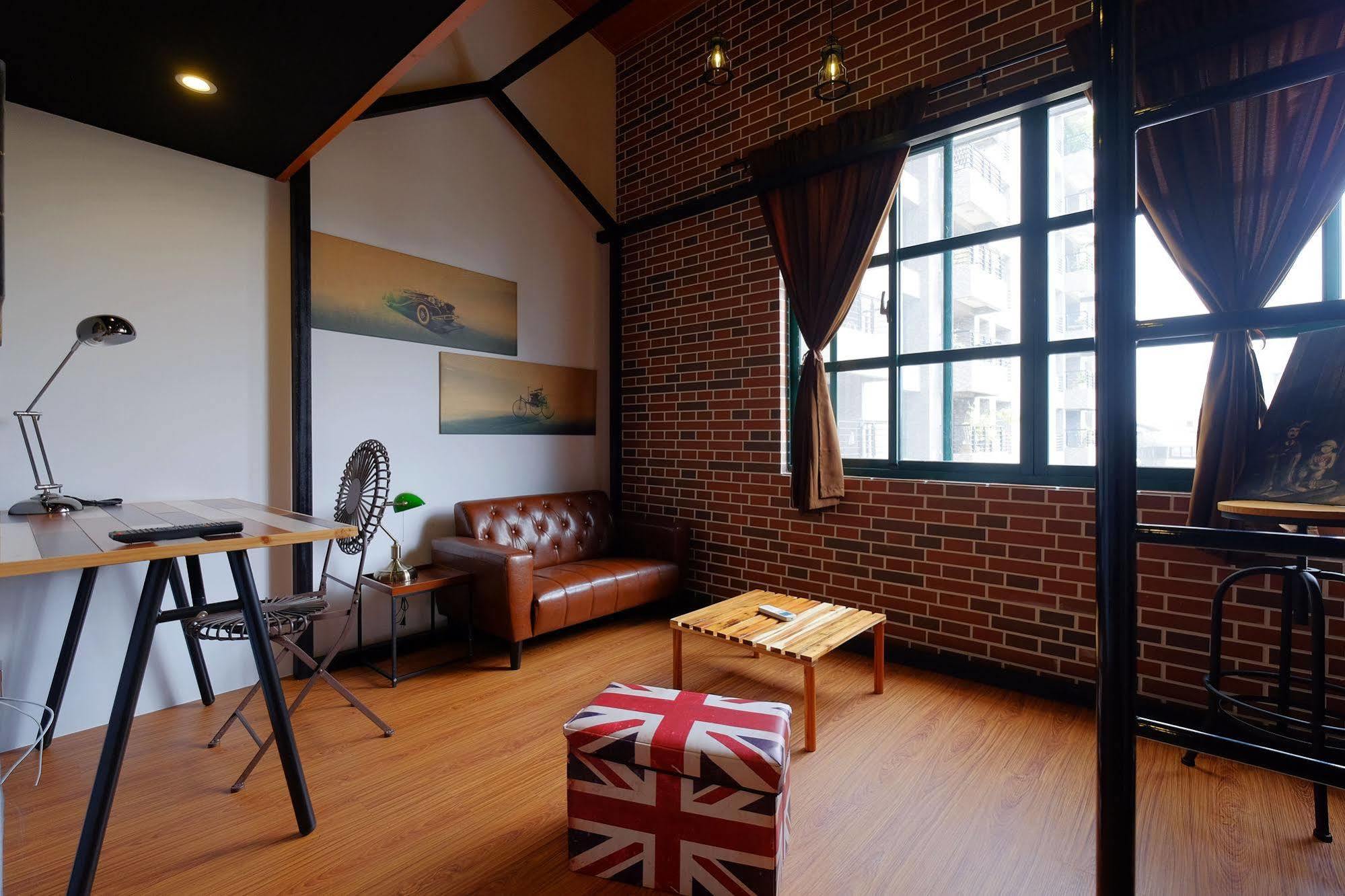 Loft Wo Design Inn Tainan Buitenkant foto