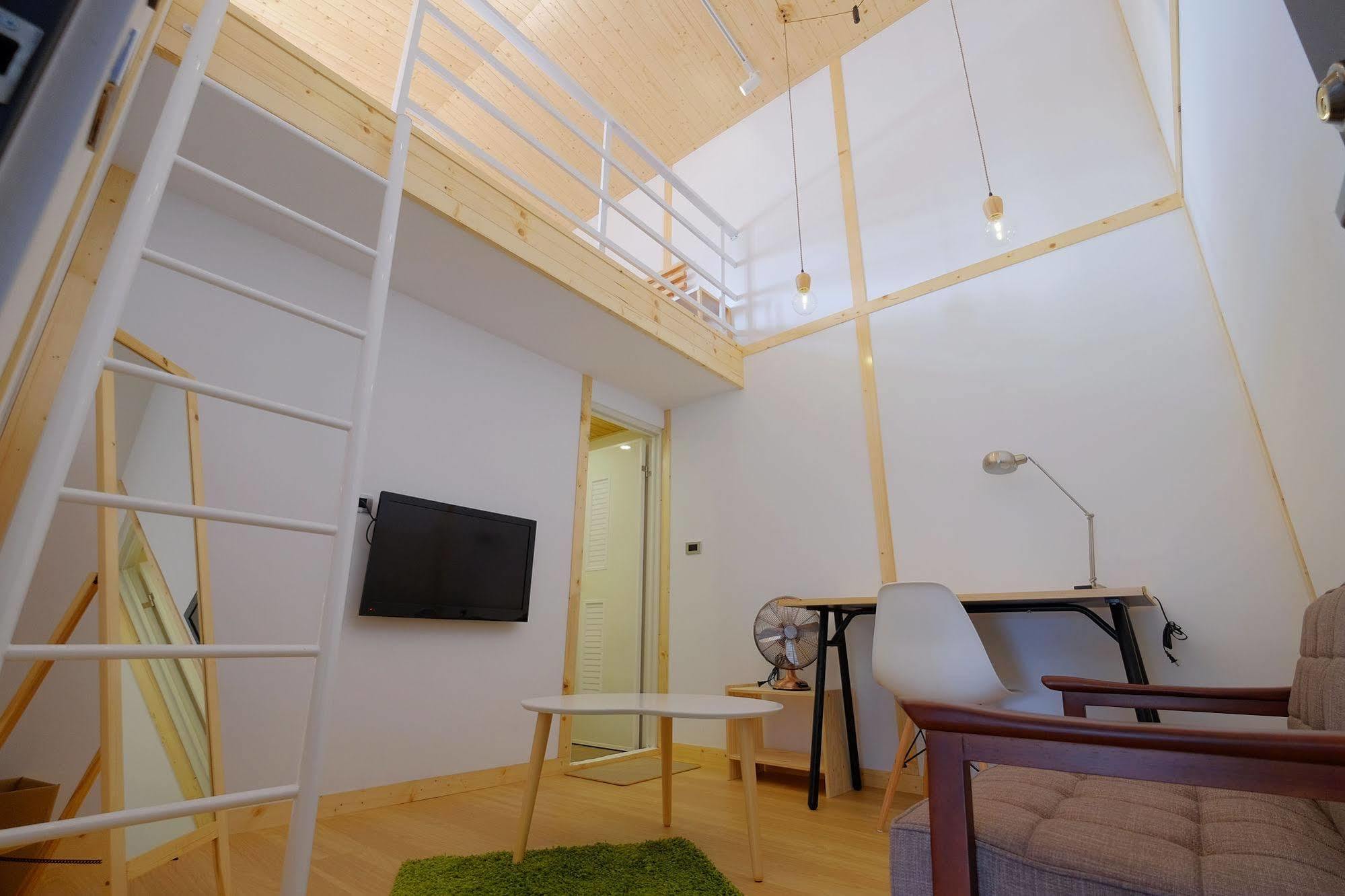 Loft Wo Design Inn Tainan Buitenkant foto