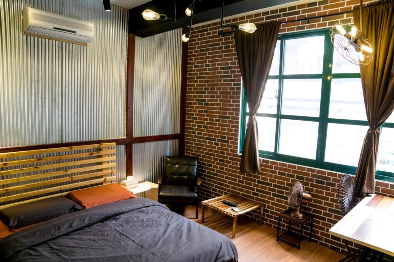 Loft Wo Design Inn Tainan Buitenkant foto