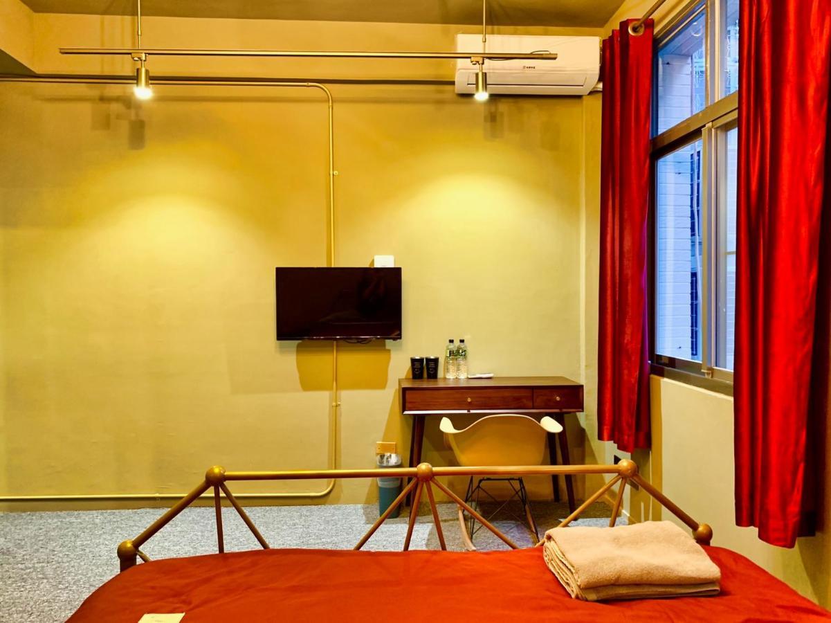 Loft Wo Design Inn Tainan Buitenkant foto